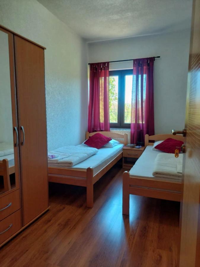 Vacation Home Keskic Velika Gata Zewnętrze zdjęcie